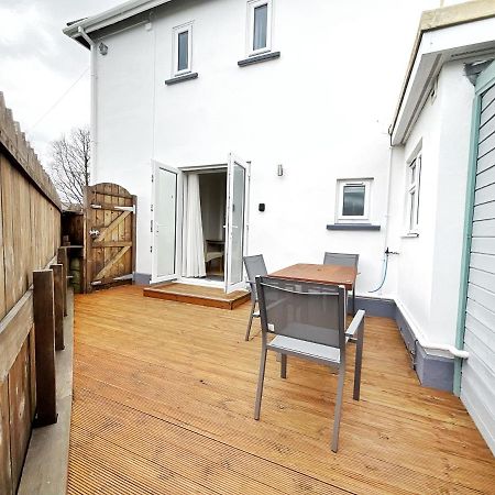 White Eden - Explore Cornwall From A Comfy Central Appartment سانت أوستيل المظهر الخارجي الصورة
