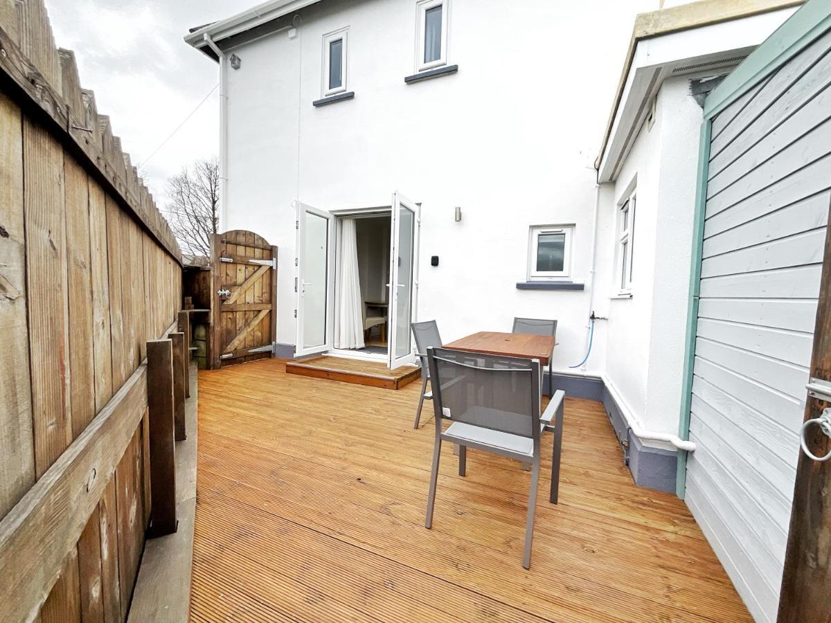 White Eden - Explore Cornwall From A Comfy Central Appartment سانت أوستيل المظهر الخارجي الصورة