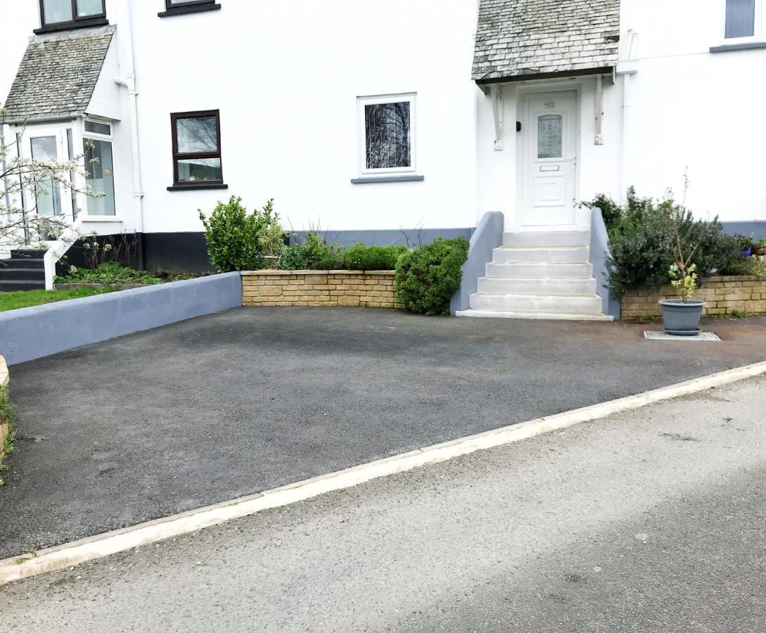 White Eden - Explore Cornwall From A Comfy Central Appartment سانت أوستيل المظهر الخارجي الصورة