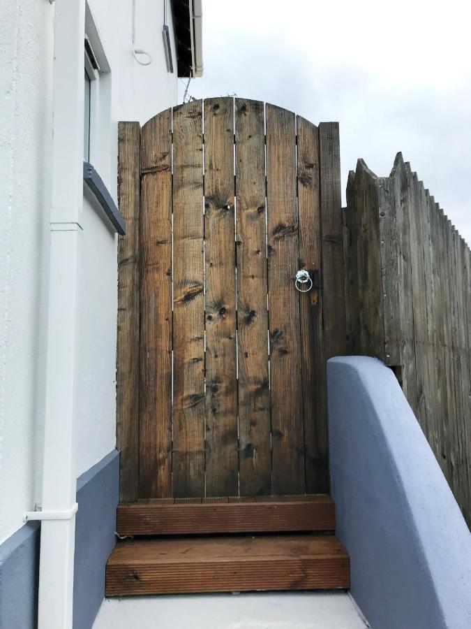 White Eden - Explore Cornwall From A Comfy Central Appartment سانت أوستيل المظهر الخارجي الصورة